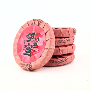 Чорний чай "Солодка медова троянда"